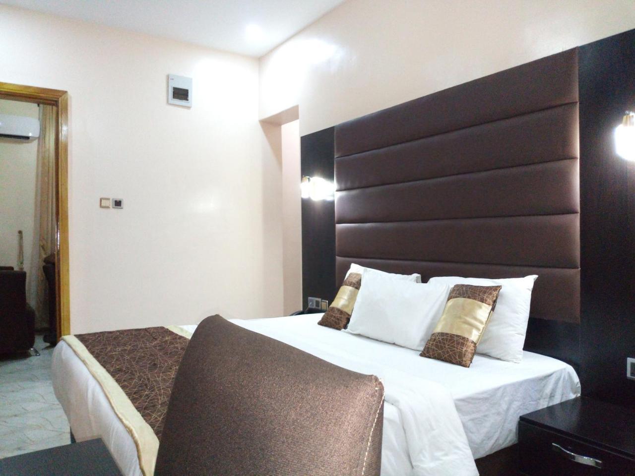 Bana Hotel & Suites Lagos Dış mekan fotoğraf