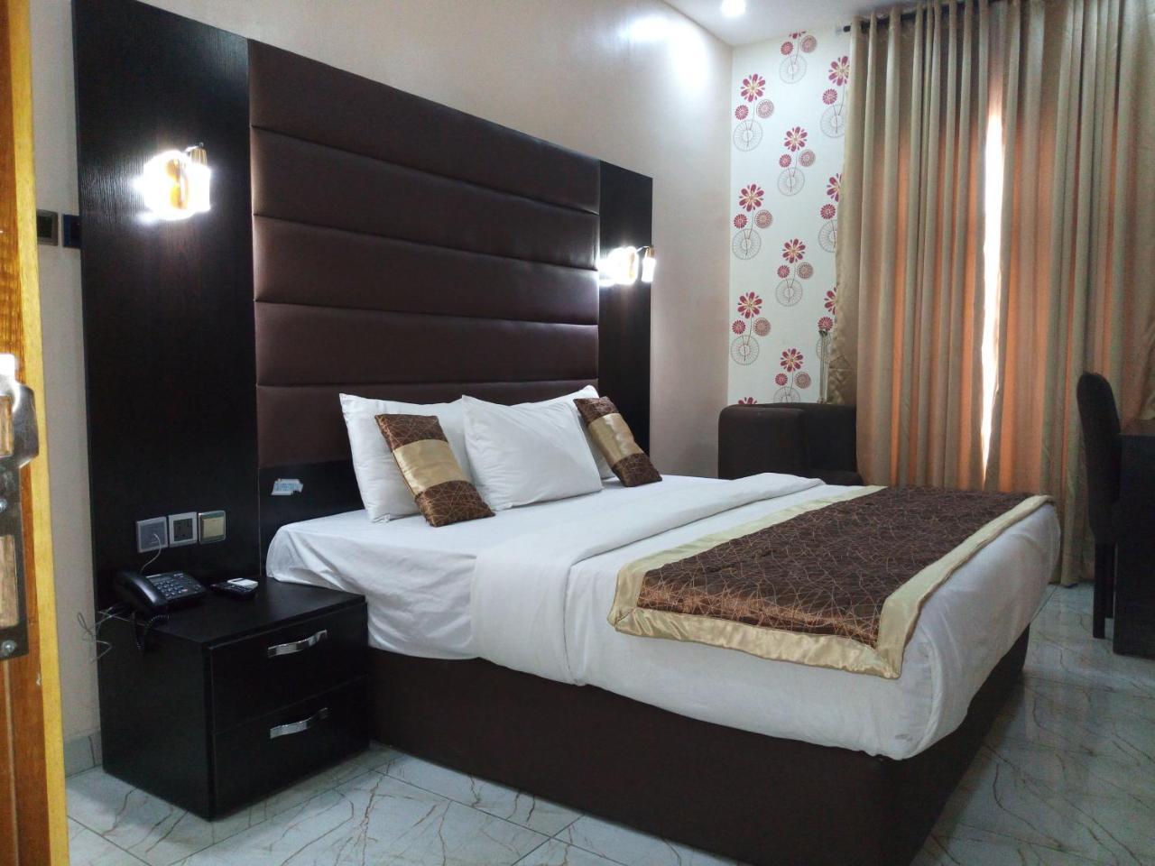 Bana Hotel & Suites Lagos Dış mekan fotoğraf