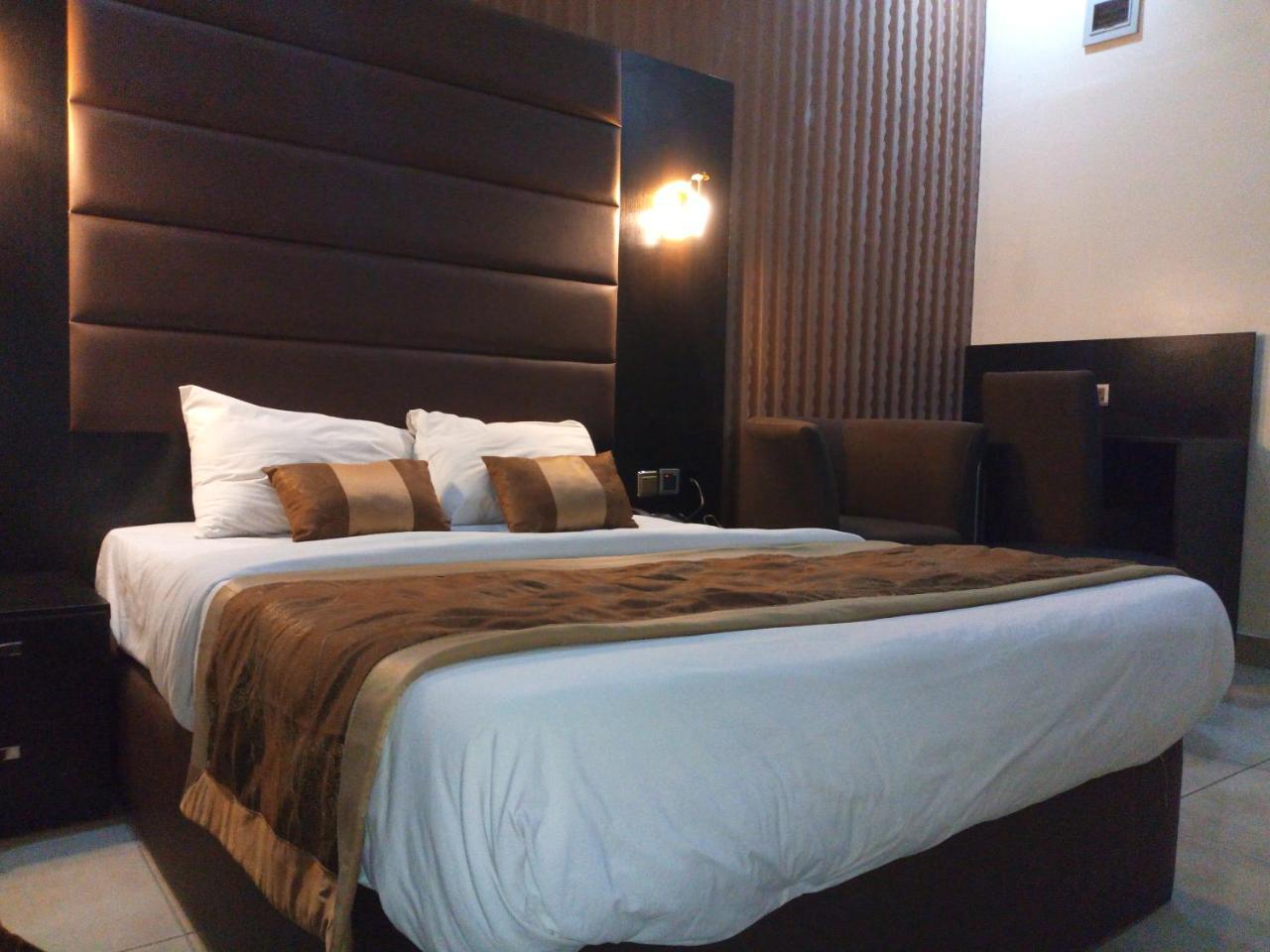 Bana Hotel & Suites Lagos Dış mekan fotoğraf