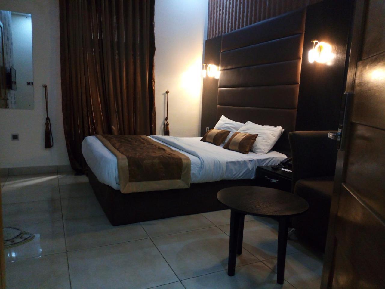 Bana Hotel & Suites Lagos Dış mekan fotoğraf