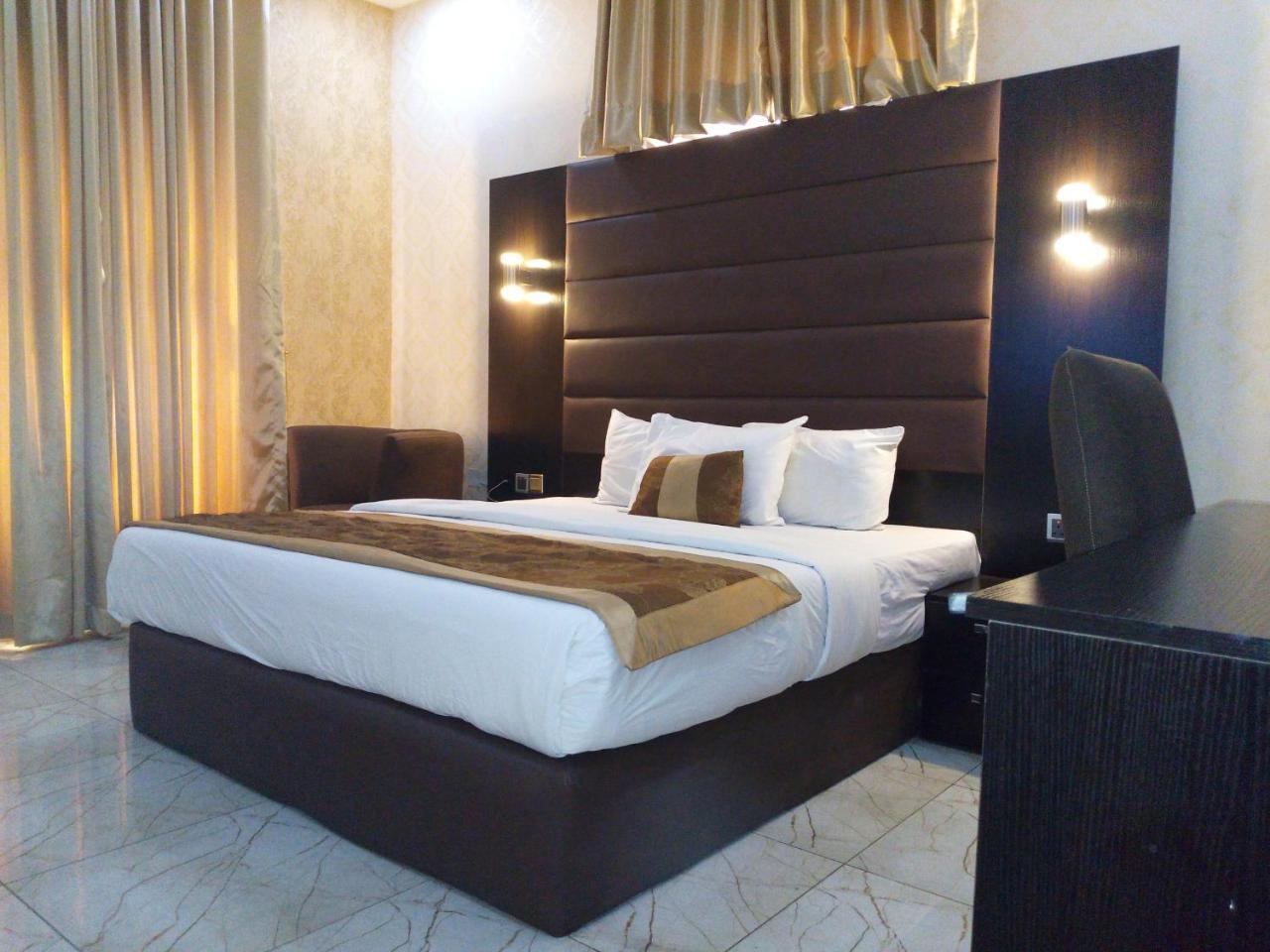 Bana Hotel & Suites Lagos Dış mekan fotoğraf