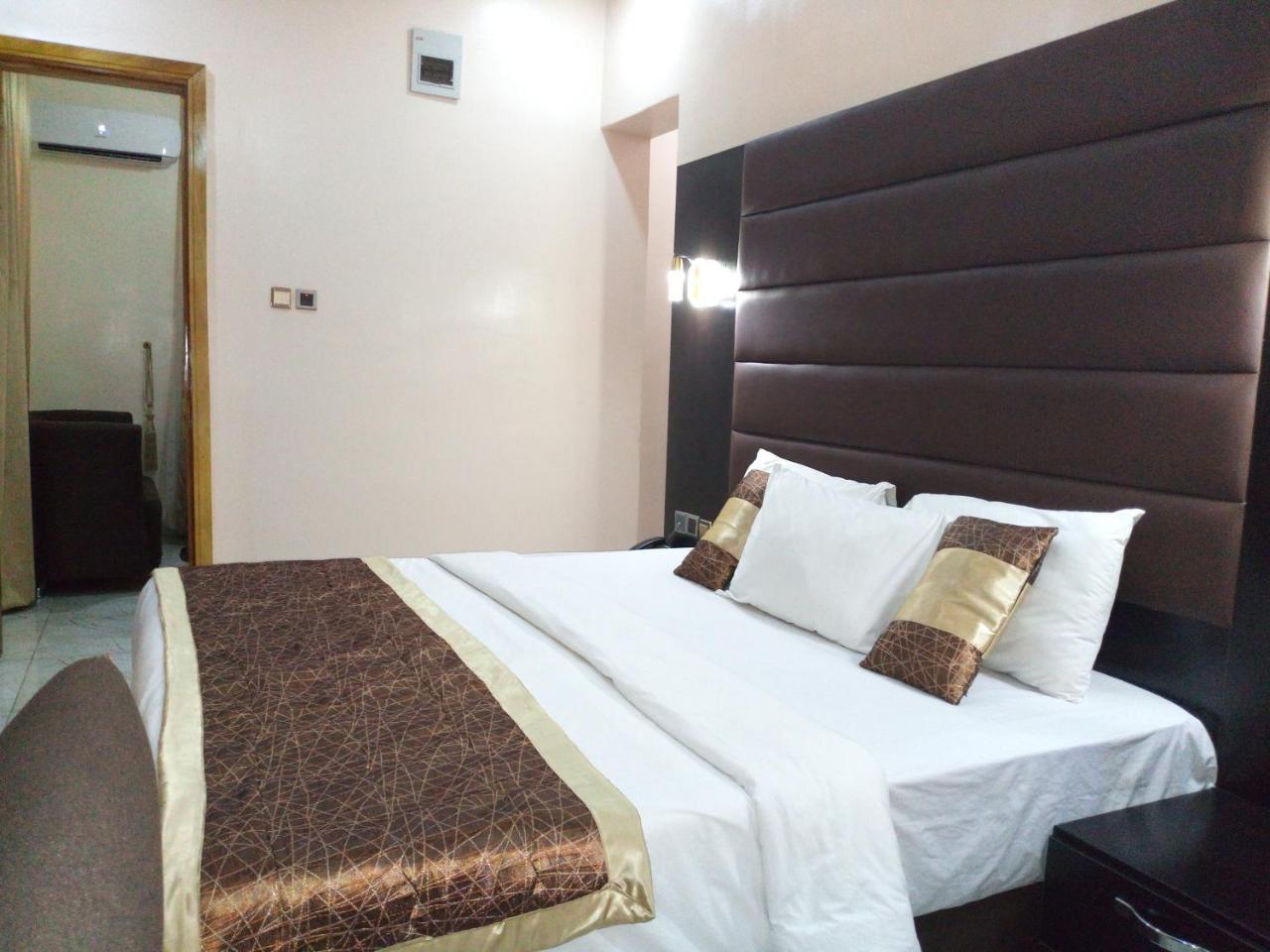 Bana Hotel & Suites Lagos Dış mekan fotoğraf