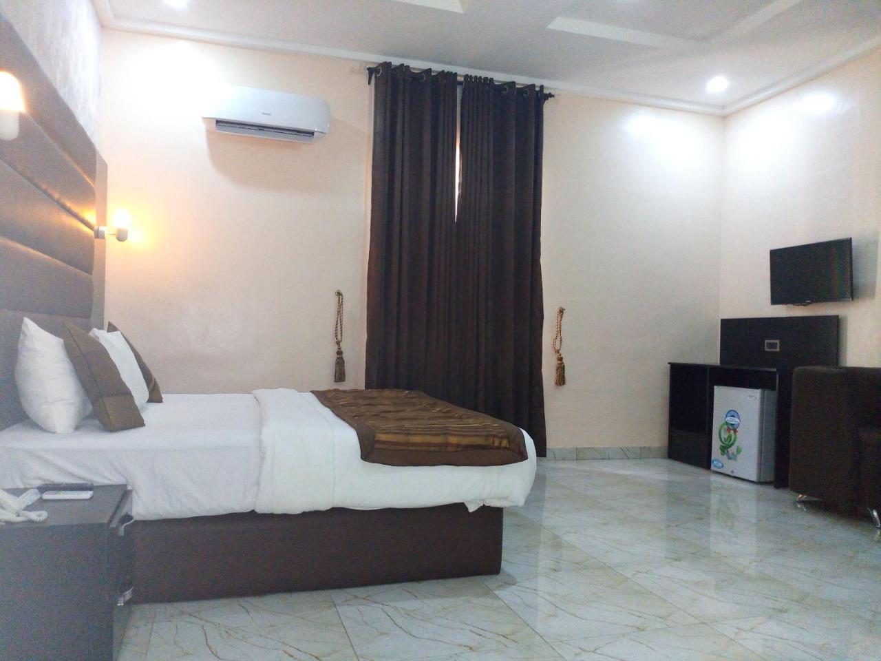 Bana Hotel & Suites Lagos Dış mekan fotoğraf